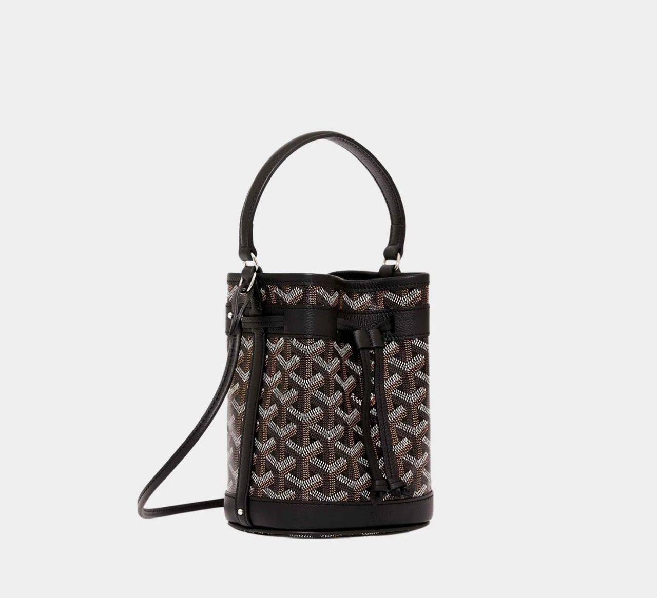 Goyard

100 dhs🌺

Good-quality 

with box🎁🎁🎁

Zain35
♥️♥️♥️