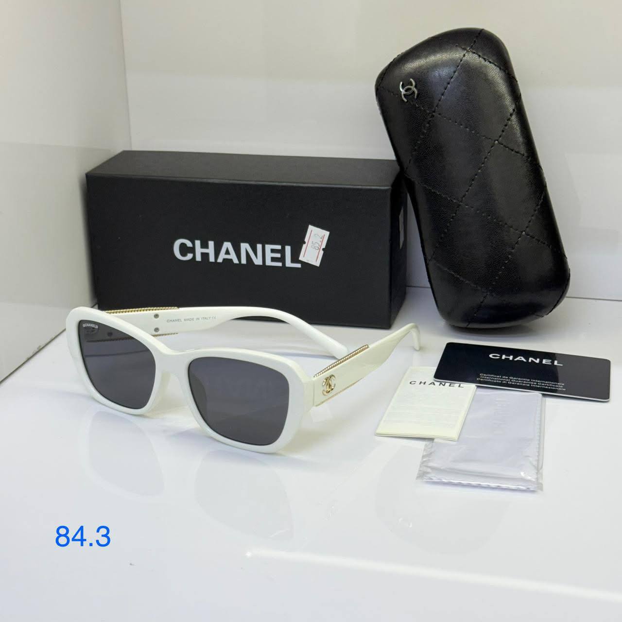 SUNGLASSES 🕶️
GOOD QUALITY 
50 dhs✅

Zain40
♥️♥️♥️