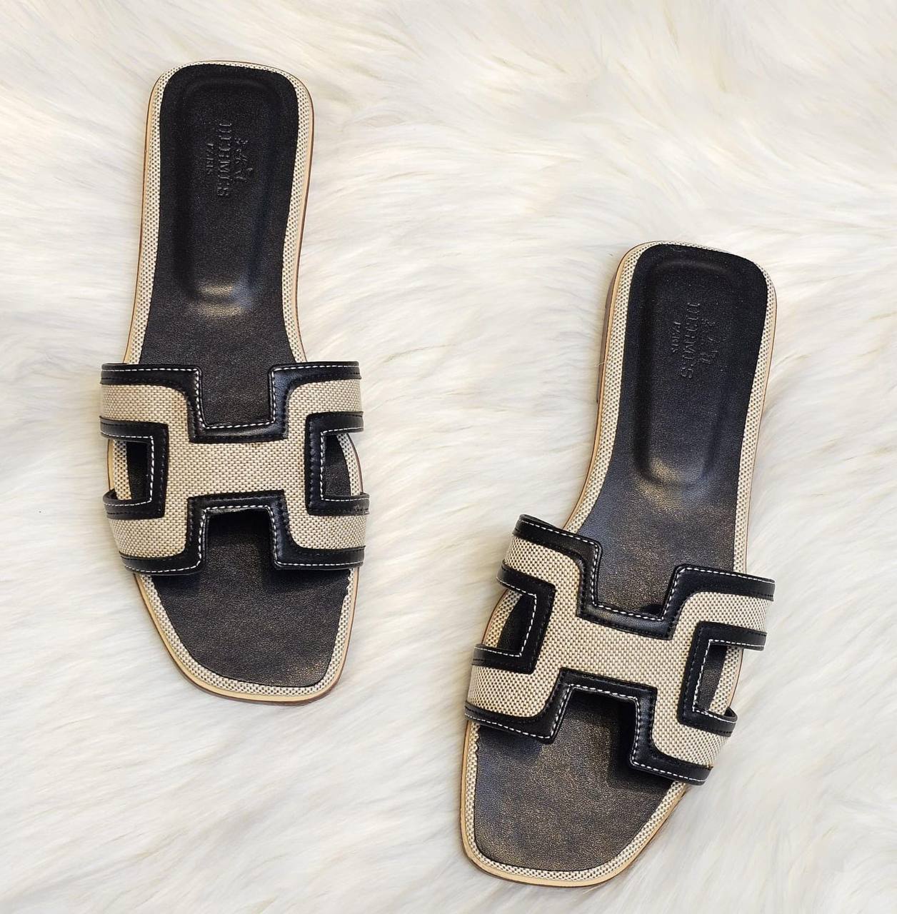 HERMES 
☘️ *SIZE  36  to 41 ☘️                                                                                                       
180 dhs✅

Zain224
♥️♥️♥️