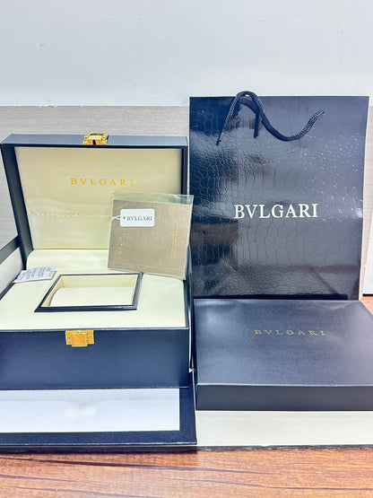 Original box

50 dhs🇦🇪🇦🇪

Zain85
♥️♥️♥️