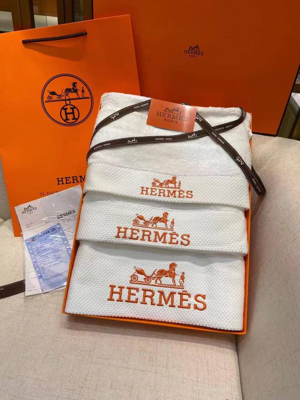 *New collections*
Hermes - LV
 *TOWEL*                                             
*s 31x31*
*m 31x75*
*L 80x150*                                          
*Super Master quality*
380 dhs🇦🇪🇦🇪

Zain308
♥️♥️♥️