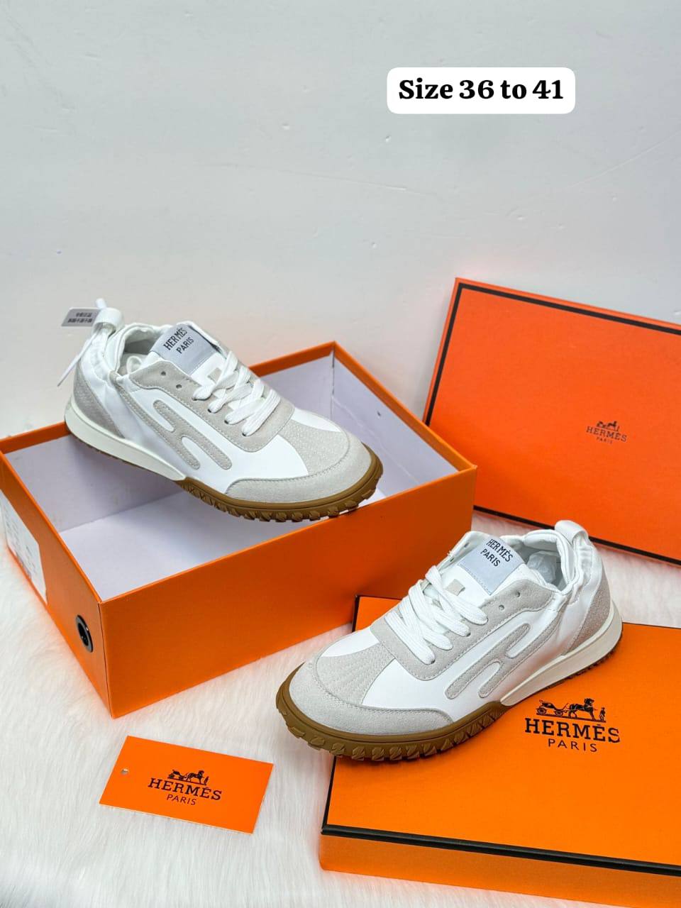 Hermes  Shoes
 *New arrived* 
 *Size *36 to 41* 
140 dhs🪙🌨️

Zain21
♥️♥️♥️