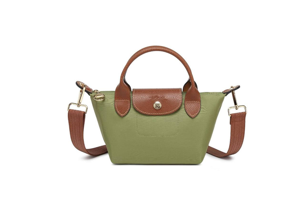 NEW CAME 
LONG CHAMP 
BAG 

GOOD QUALITY 
55 dhs🇦🇪🇦🇪

SIZE: 25-12-9cm
Zain40
♥️♥️♥️