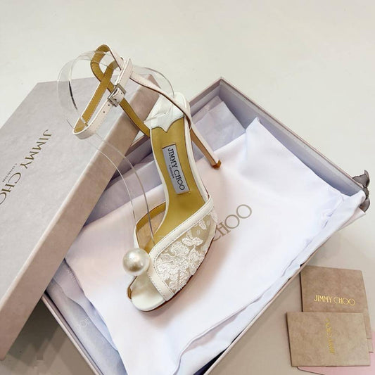 JIMMY CHOO 

280 dhs🌺
*SIZE  36   TO   41*

Zain224
♥️♥️♥️