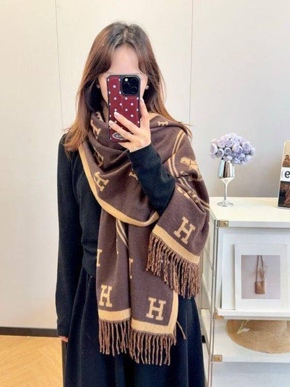 Coming new stock
Winter scarf 
45 dhs🪙🌨️

Zain93
♥️♥️♥️