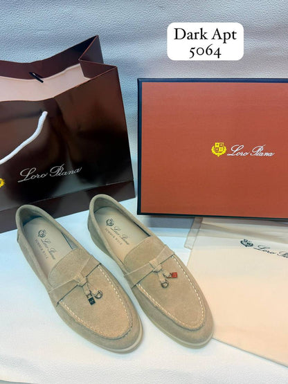 Loro piana ladies 
Size 36to41
115 dhs🪙💕

Zain236
♥️♥️♥️