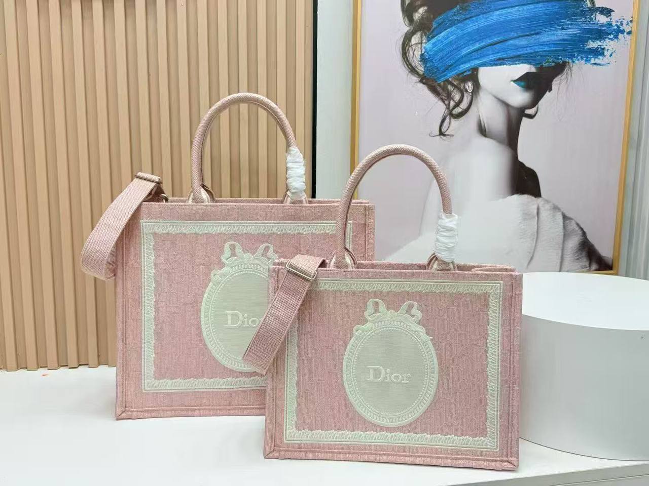 Dior

310 dhs🇦🇪🇦🇪🇦🇪

Zain153
♥️♥️♥️