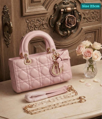 Dior
High quality
With box 
130 dhs🇦🇪🇦🇪

Zain50
♥️♥️♥️