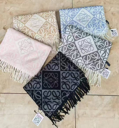 Scarf
45 dhs💓

Zain200
♥️♥️♥️