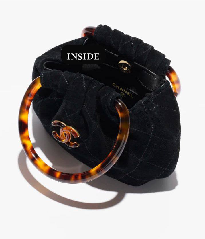 Chanel 26 sᴜᴇᴅᴇ ʙᴀɢ
ᴍɪɴɪ ᴘᴏᴜᴄʜ ᴛᴏᴘ ʜᴀɴᴅʟᴇ
 ᴘʟᴇxɪɢʟᴀss ᴛᴏʀᴛᴏɪsᴇ 
ᴡɪᴛʜ ɢᴏʟᴅ ᴄʜᴀɪɴ
ᴡɪᴛʜʙᴏx
🎁🎁🎁

sᴜᴇᴅᴇ ʟᴇᴀᴛʜᴇʀ 

sɪᴢᴇ:18ᴄᴍ
90 dhs✅

Zain56
♥️♥️♥️