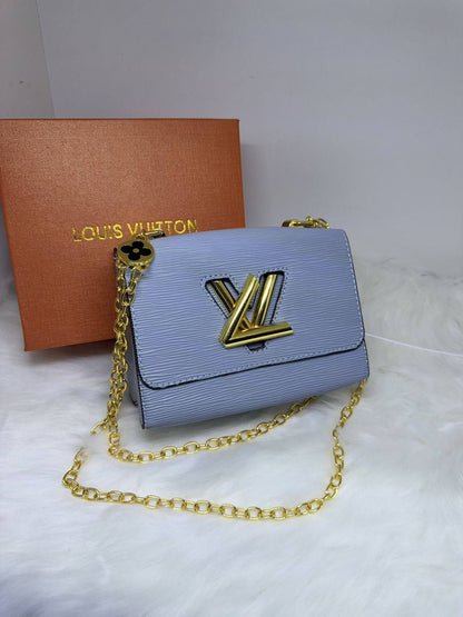 LV
95 dhs🗽

with box
🎁🎁🎁

Zain38
♥️♥️♥️