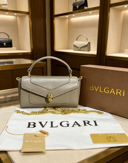Bvlgari

 have box

115 dhs🇦🇪🇦🇪

Zain07
♥️♥️♥️