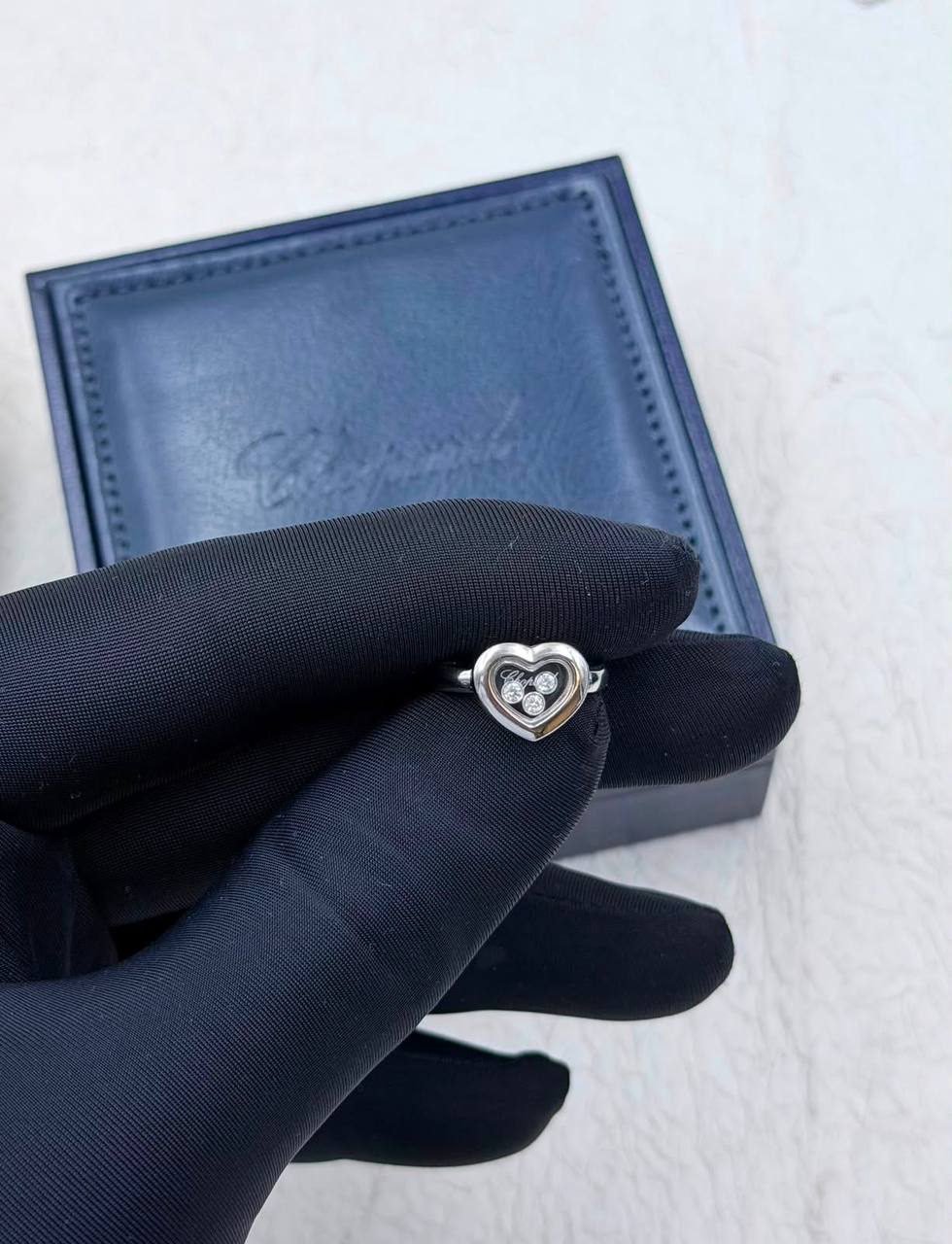 Chopard 💙
 Happy Diamond Heart ❤️ Full Set
Necklace, earings, Bracelet & Ring
↗️ *# Super Master Quality ®️*

*260 dhs✅* with *Normal* Box & Bag

Zain106
♥️♥️♥️