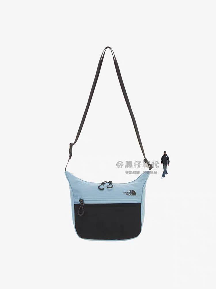 The North
40 dhs✅
size 21cm
Men's and women's outdoor leisure bags

Zain26
♥️♥️♥️