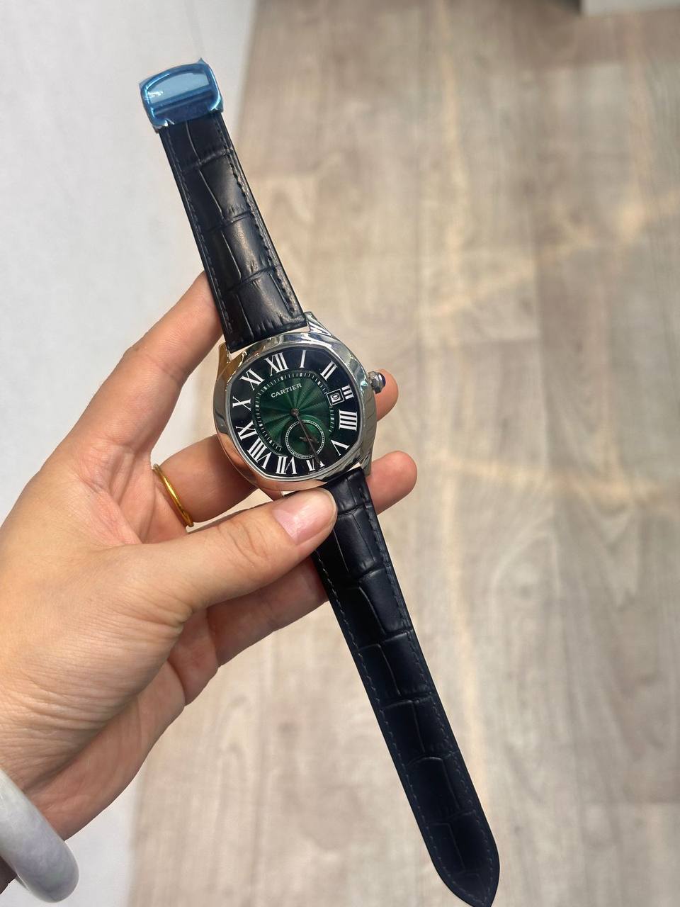 Rolex
180 dhs👑

Zain85
♥️♥️♥️