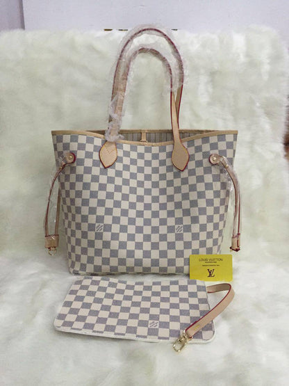 LV
Best quality

With box’s
🎁🎁🎁

95 dhs💓
size 41cm

Zain158
♥️♥️♥️