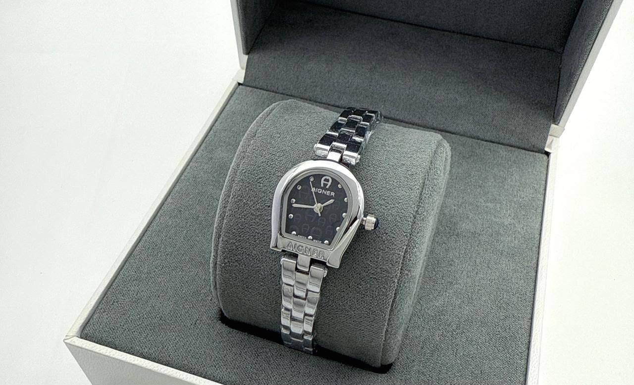Ladies Watch
60 dhs🇦🇪🇦🇪

Zain45
♥️♥️♥️