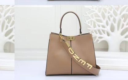 Fendi
105 dhs❣️

Zain190
♥️♥️♥️