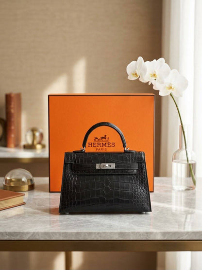 Hermes

95 dhs🇦🇪🇦🇪🇦🇪

With box
22 cm

Zain219
♥️♥️♥️