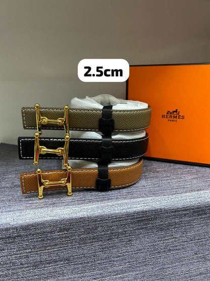 Leather belt

with box 
🎁🎁🎁

60 dhs✅

Zain190
♥️♥️♥️
