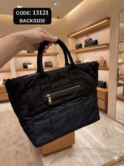 Prada ᴛᴏᴛᴇ ʙᴀɢ
ᴡɪᴛʜ ʟᴏɴɢ sᴛʀᴀᴘ
ɴʏʟᴏɴ ᴍᴀᴛᴇʀɪᴀʟ
150 dhs✅

Zain56
♥️♥️♥️