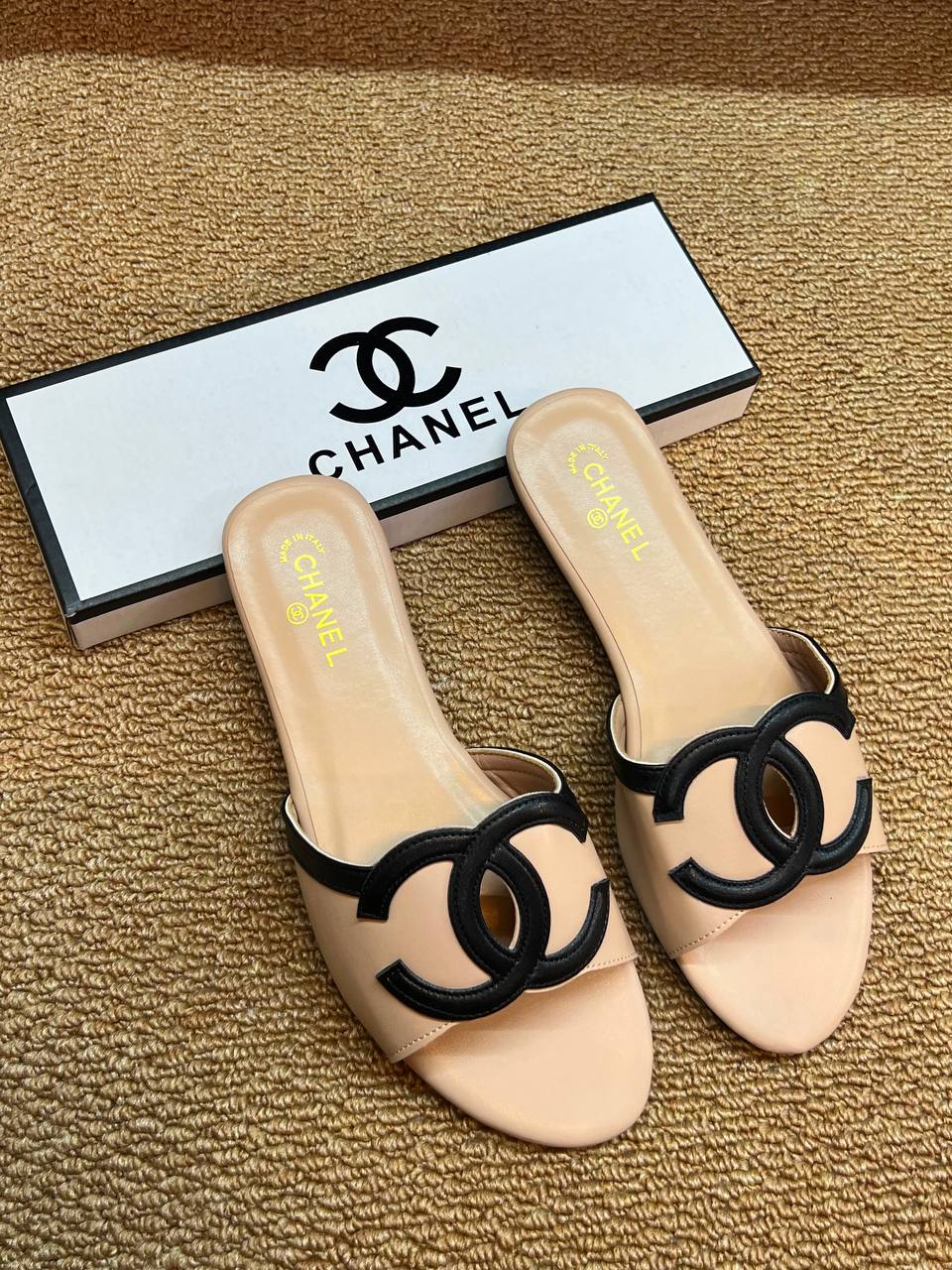 New arrivals

CHANNEL

36 to 41 

80 dhs 🇦🇪🇦🇪

Zain236
♥️♥️♥️