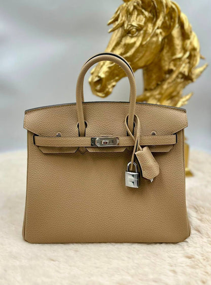 Hermes Birkin
Made of Original/Authentic France Leather
For Price 👇 WhatsApp✅
0568585901 
0507557372
0552275751 Owner Zain 👌

Zain71
♥️♥️♥️