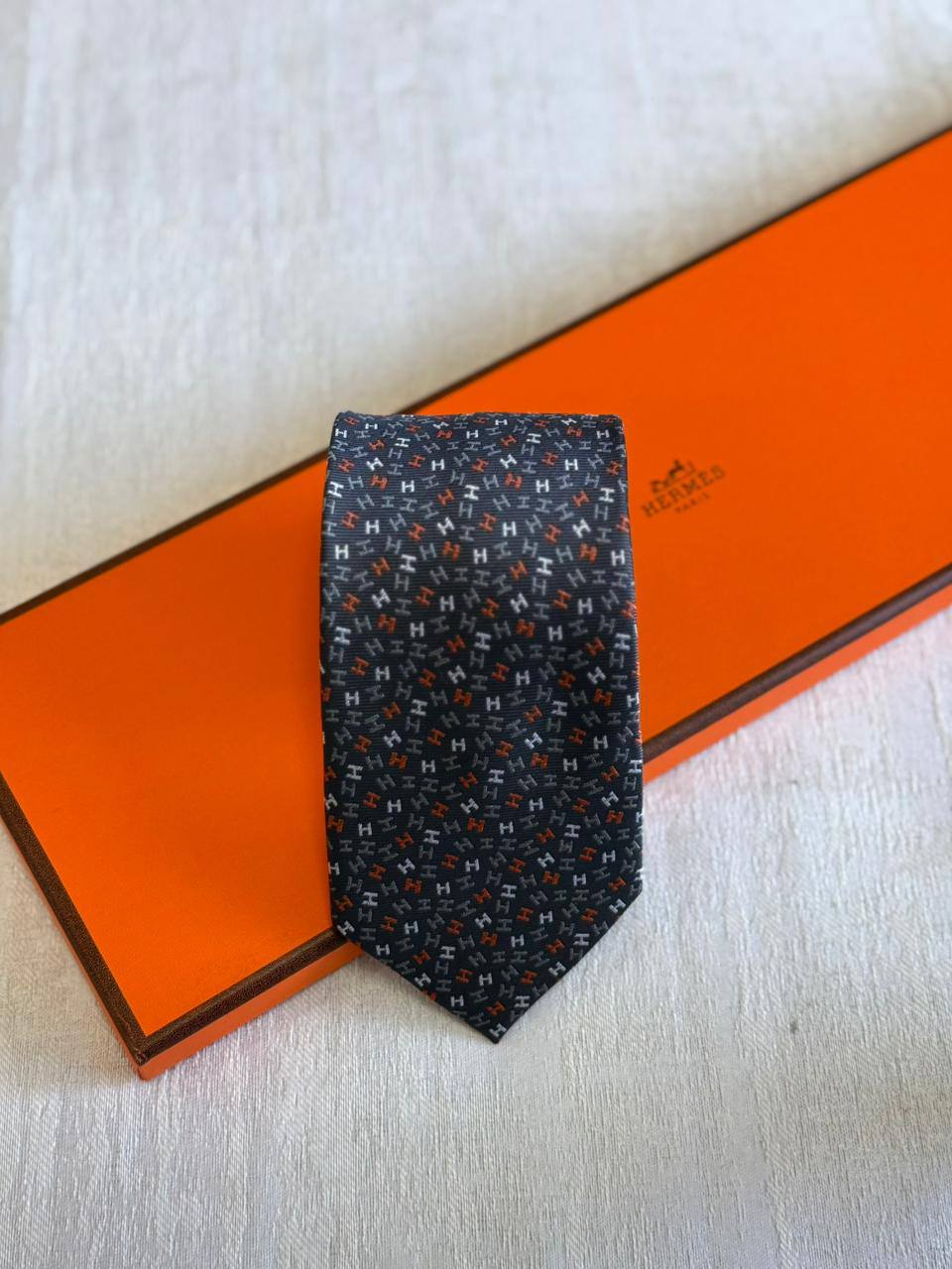 HERMES - LV
*TIE*
*Master quality*
*New collection*
180 dhs✅

Zain179
♥️♥️♥️