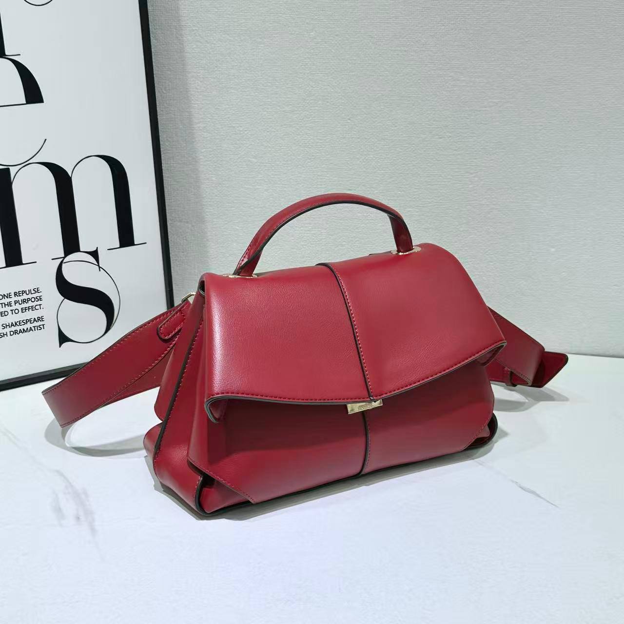 Polene 
size 30cm 
120 dhs💓

Zain161
♥️♥️♥️