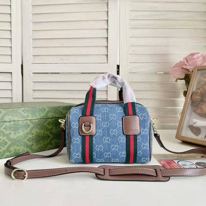 Gucci
High quality 
with box 
🎁🎁🎁

105 dhs🪙💕

Zain136
♥️♥️♥️