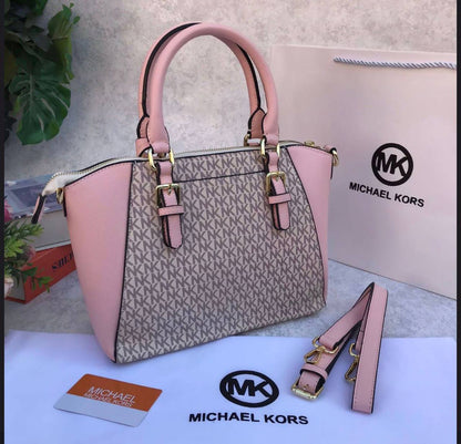 MK
95 dhs🇦🇪
size：26×22×12cm
Good quality

Zain35
♥️♥️♥️
