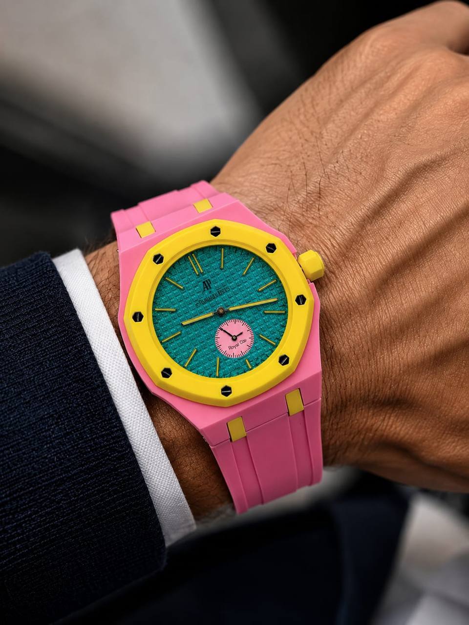 Swatch Royal pop good quality with box and papper bag and guarante card cataluck 
160 dhs🇦🇪🇦🇪
 ( BATTERY)

Zain59
♥️♥️♥️