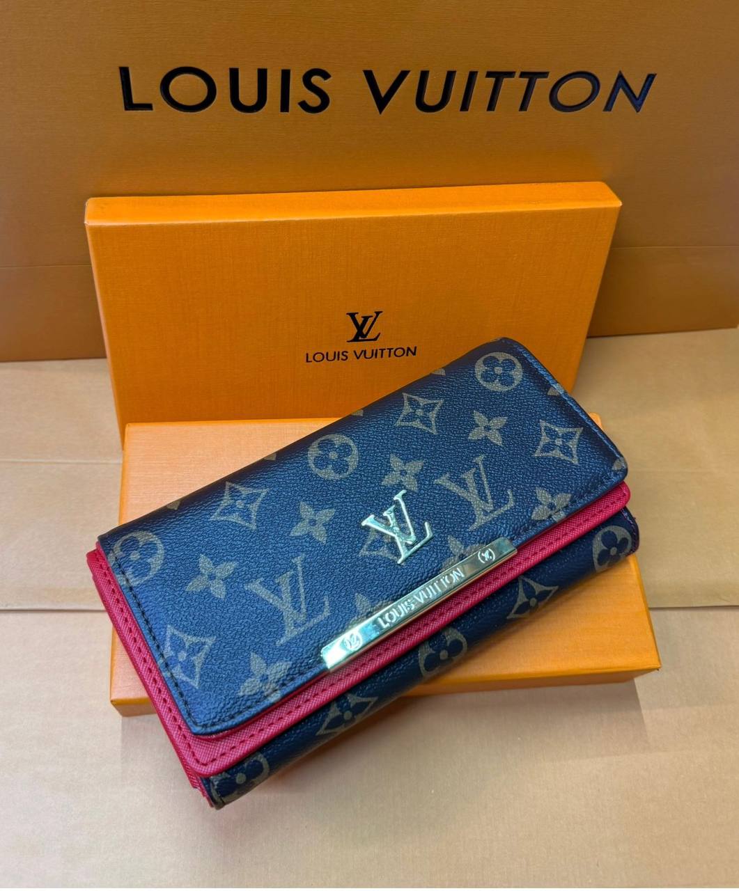 LV
With box
🎁🎁🎁

30 dhs🪙🌨️

Zain93
♥️♥️♥️