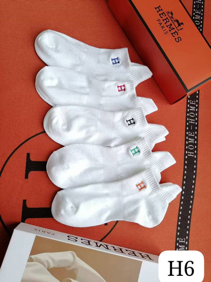 Socks
one box 5 pairs
45 dhs🌺

Zain231
♥️♥️♥️