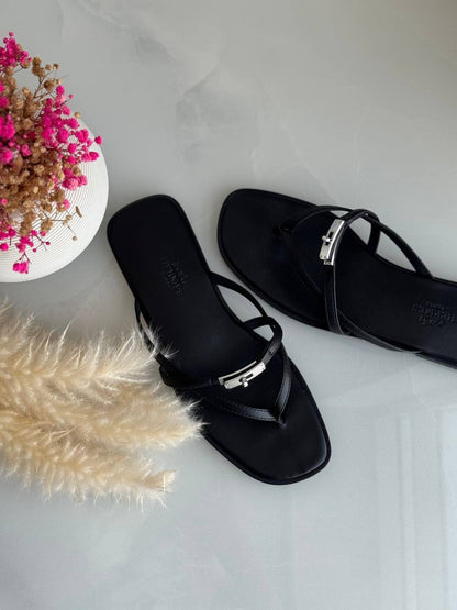 NEW HERMES
*Vip quality*
*Size 36 to 41*
450 dhs✅

Zain113
♥️♥️♥️
