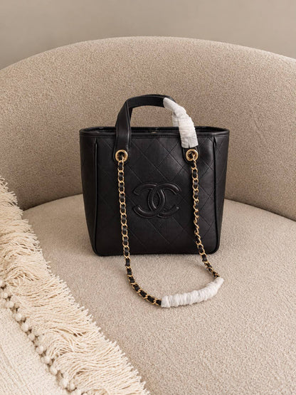 Chanel
SUPER MASTER QUALITY 
AVAILABLE 

For Price 👇 WhatsApp✅
0568585901 
0507557372
0552275751 Owner Zain 👌

Zain322
♥️♥️♥️