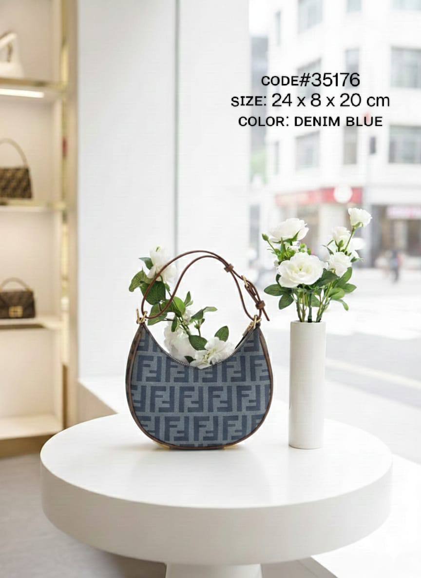 FENDI ғᴇɴᴅɪɢʀᴀᴘʜʏ
ʜᴀʟғ ᴍᴏᴏɴ ᴛᴏᴘ sʜᴏᴜʟᴅᴇʀ ʙᴀɢ
ᴄᴀɴᴠᴀs ᴊᴀᴄǫᴜᴀʀᴅ ғᴀʙʀɪᴄ
& ᴍᴀᴛᴛᴇ ʟᴇᴀᴛʜᴇʀ ᴍᴀᴛᴇʀɪᴀʟ
ɪᴛ ʜᴀs ʟᴏɴɢ sᴛʀᴀᴘ
ɢᴏʟᴅ ʜᴀʀᴅᴡᴀʀᴇ
sɪᴢᴇ : 24 cm

70 dhs✅

Zain31
♥️♥️♥️
