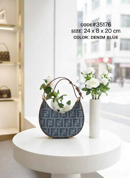 FENDI ғᴇɴᴅɪɢʀᴀᴘʜʏ
ʜᴀʟғ ᴍᴏᴏɴ ᴛᴏᴘ sʜᴏᴜʟᴅᴇʀ ʙᴀɢ
ᴄᴀɴᴠᴀs ᴊᴀᴄǫᴜᴀʀᴅ ғᴀʙʀɪᴄ
& ᴍᴀᴛᴛᴇ ʟᴇᴀᴛʜᴇʀ ᴍᴀᴛᴇʀɪᴀʟ
ɪᴛ ʜᴀs ʟᴏɴɢ sᴛʀᴀᴘ
ɢᴏʟᴅ ʜᴀʀᴅᴡᴀʀᴇ
sɪᴢᴇ : 24 cm

70 dhs✅

Zain31
♥️♥️♥️