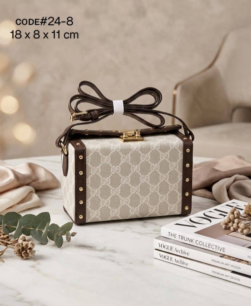 GUCCI ᴛʀᴜɴᴋ ᴄʟᴀssɪᴄ
ᴄʀᴏss ʙᴏᴅʏ ʙᴀɢ
ᴡɪᴛʜ ʟᴏɴɢ ʙᴇʟᴛ sᴛʀᴀᴘ
ɢᴏʟᴅ ʜᴀʀᴅᴡᴀʀᴇ
sɪᴢᴇ: 18 cm

75 dhs🇦🇪

Zain31
♥️♥️♥️