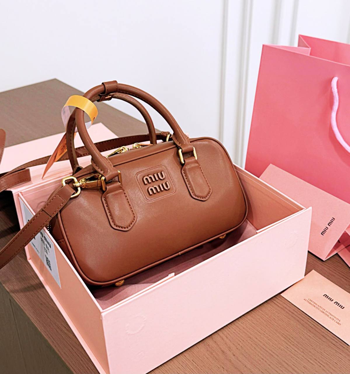 MIU MIU 

NEW CAME 
HIGH QUALITY 
WITH BOX 

120 dhs🇦🇪🇦🇪

Zain295
♥️♥️♥️