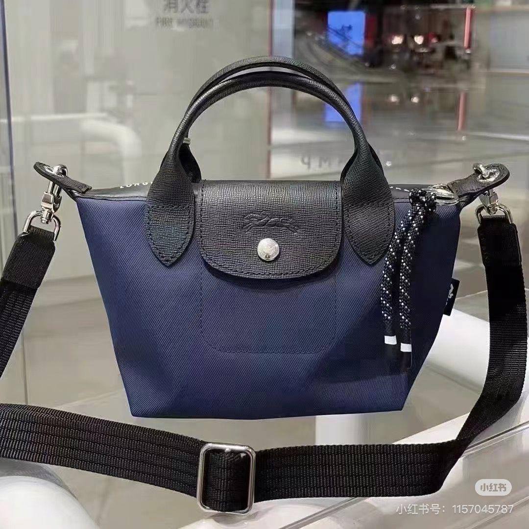Lomg Champ
17 cm /80 dhs🪙🖤
25 cm/90 dhs🪙🖤

Zain190
♥️♥️♥️