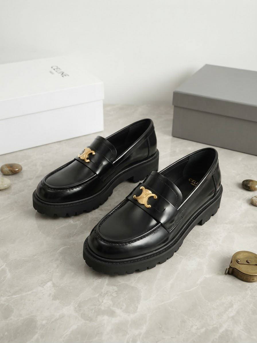 NEW CAME 
CELINE 

GOOD QUALITY 

SIZE-36 TO 41 
130 dhs🇦🇪🇦🇪

Zain40
♥️♥️♥️