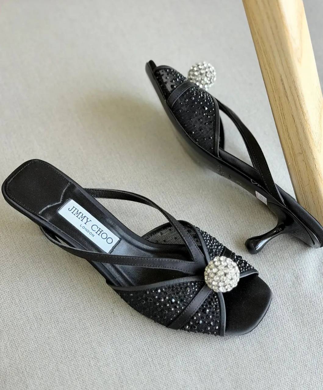 Jimmy Choo
280 dhs✅
Size 36-41

Zain207
♥️♥️♥️