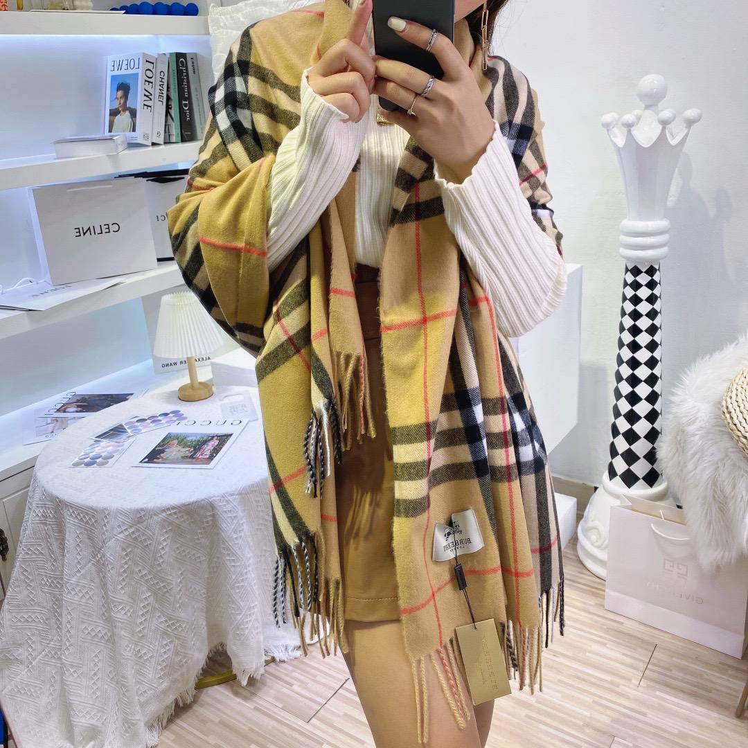Coming new stock
Winter scarf 
45 dhs🪙🌨️

Zain93
♥️♥️♥️