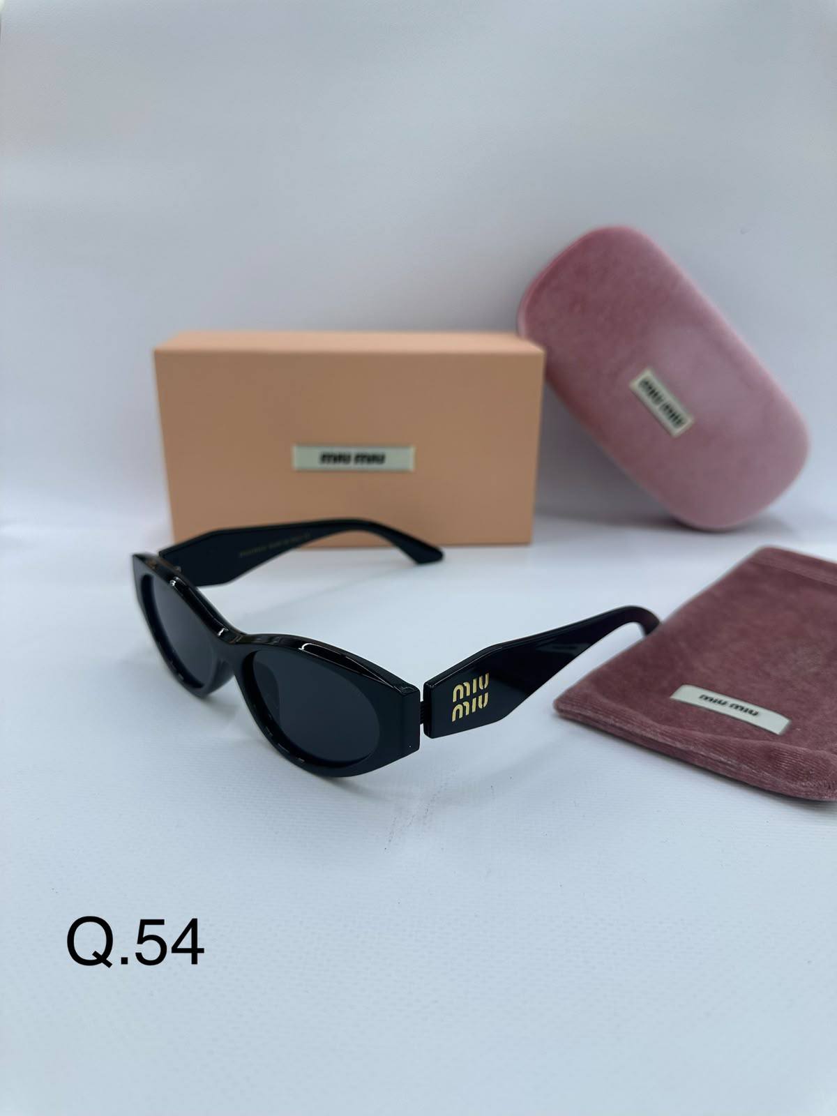 MIU MIU 
Sunglasses 💥
Copy 1️⃣ 
good quality 💯
With original boxes  🗃️ 
60 dhs✅

Zain216
♥️♥️♥️