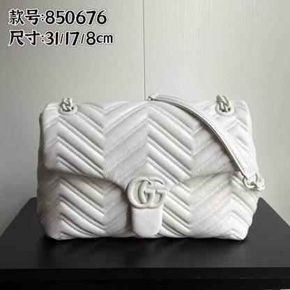 Gucci
31 cm
Master 
310 dhs❣️

Zain153
♥️♥️♥️