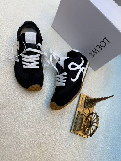 New. LOEWE  shoes

   Size  .  36.  to 41

140 dhs🪙🌨️

Zain80
♥️♥️♥️