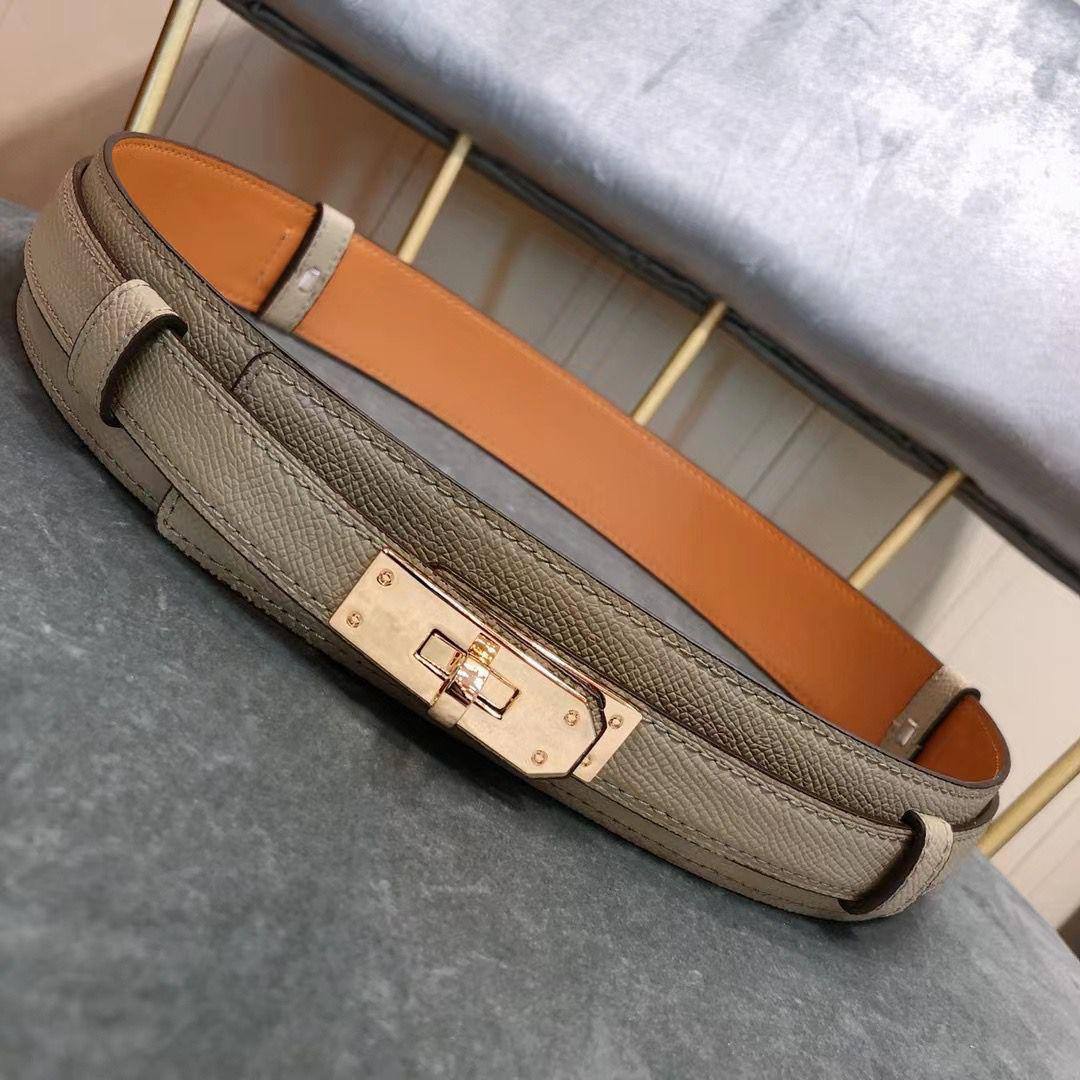 Hermes
💜*Available Again*💜
300 dhs🪙🌺

Zain160
♥️♥️♥️