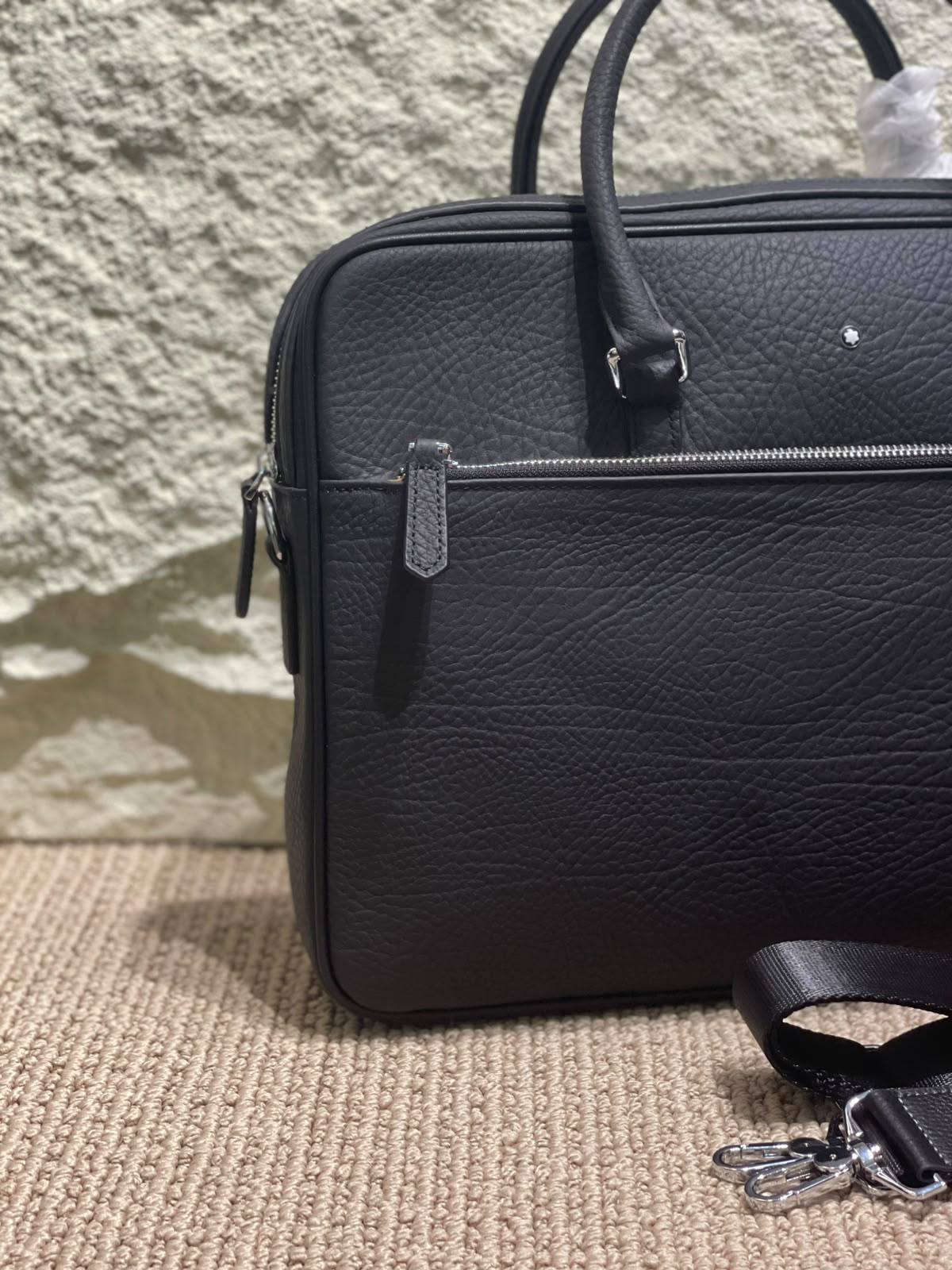 MONTBLANC

Laptop Bag

Master Quality
700 dhs🇦🇪🇦🇪

Zain179
♥️♥️♥️