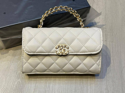 CHANEL
19cm

95 DHS

With Box
🎁🎁🎁

Zain254
♥️♥️♥️